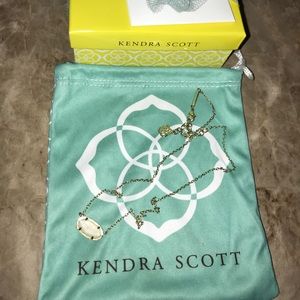 Elisa Pendant Necklace